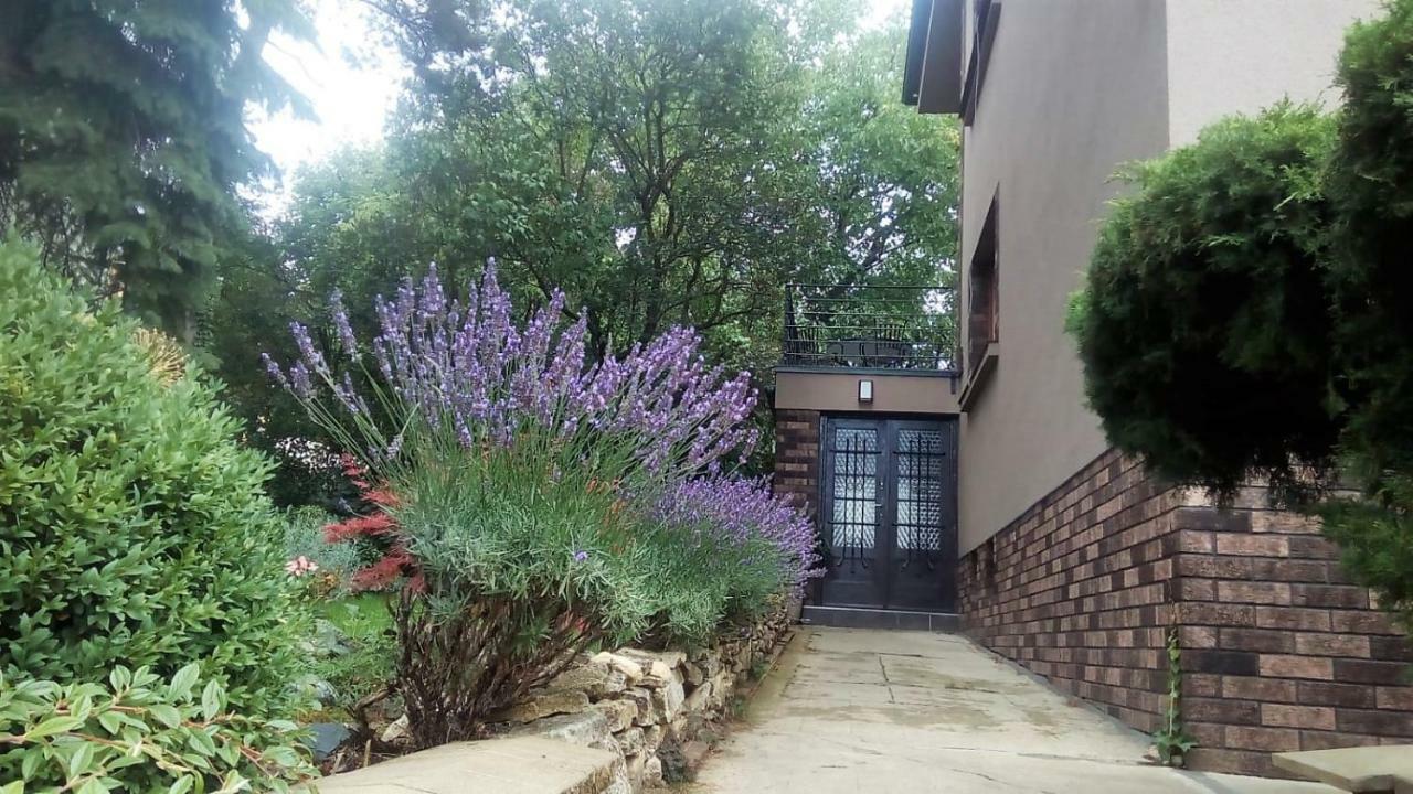 Apartman V Zahrade Praha Troja - Apartment In The Garden Prague Troja 외부 사진